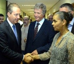 O QUE MOVE MARINA SILVA (PSB)? Resposta: o imenso ódio ao Partido dos Trabalhadores, Lula e Dilma – Ela quer acabar com o “Chavismo do PT” marina - eduardo